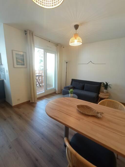 A 50 M De La Plage, Appartement De 35 M2 : Les Pieds Sales Brehal Exterior photo